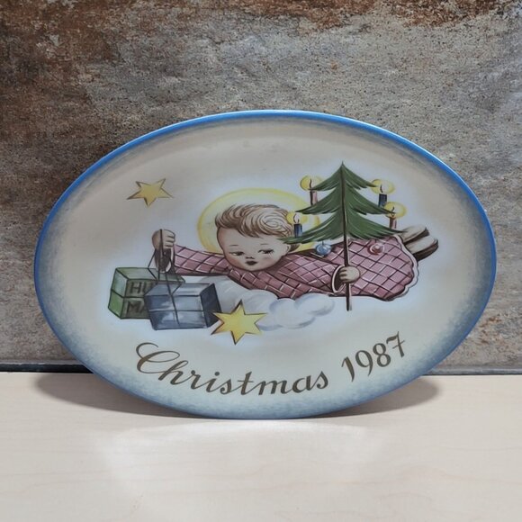 Schmid Hummel Christmas 1987 Angelic Gifts Decorative Wall Hanging Plate - Picture 3 of 11